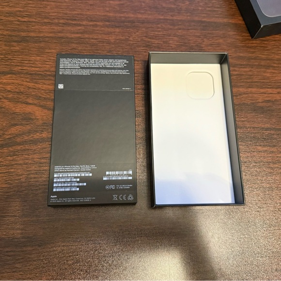 iPhone 12 Pro Max Box Blue - Picture 2 of 2